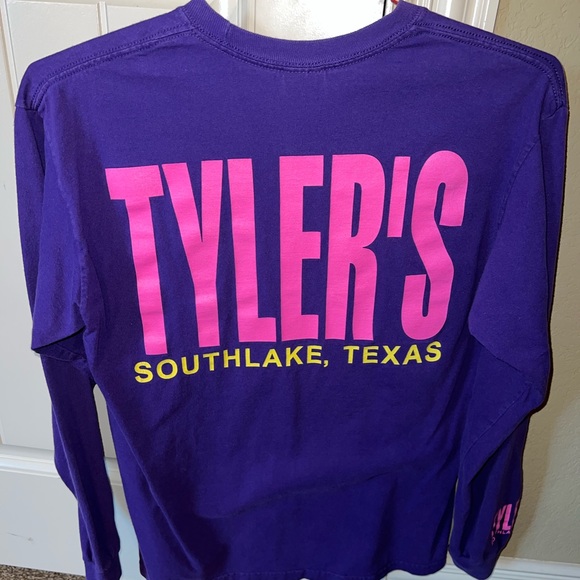 Tyler’s Southlake shirt - Picture 2 of 9